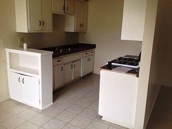 5th image of 751 Wedgewood Ave APT A