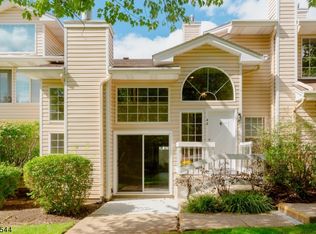 48 Fieldstone Rd, Bedminster, NJ 07921