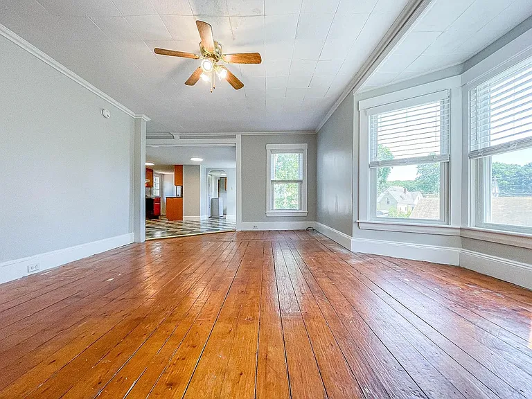 27 Brentwood St #2 — Photo 10