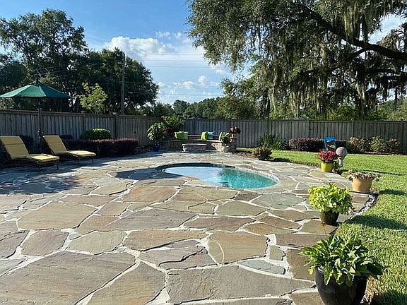 Hot Tub| Cocktail Pool