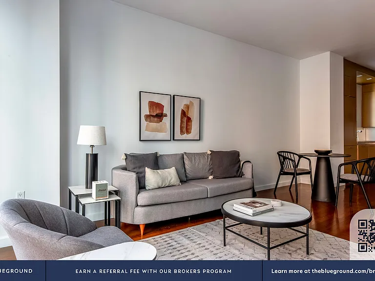 1600 Broadway #19B — Photo 4
