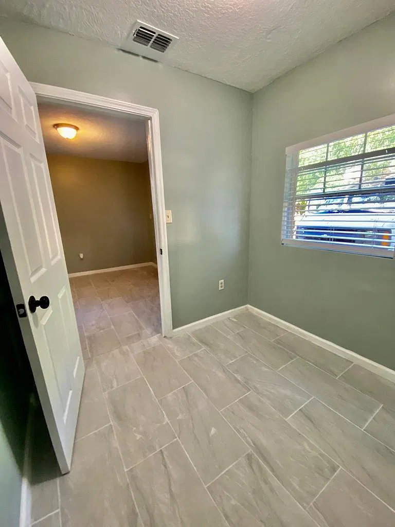 1 bed, 600 sqft, $1,050 — Photo 3