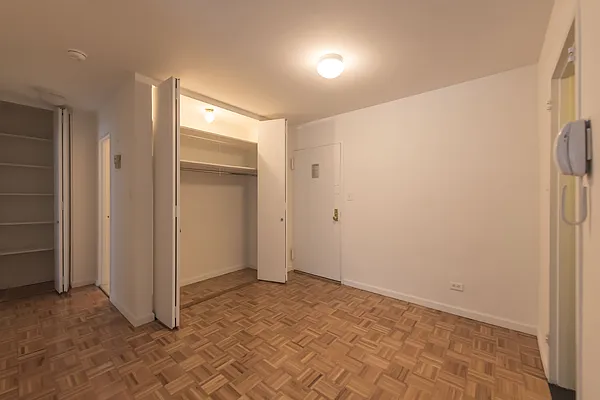 Rented by Solow Realty | media 9