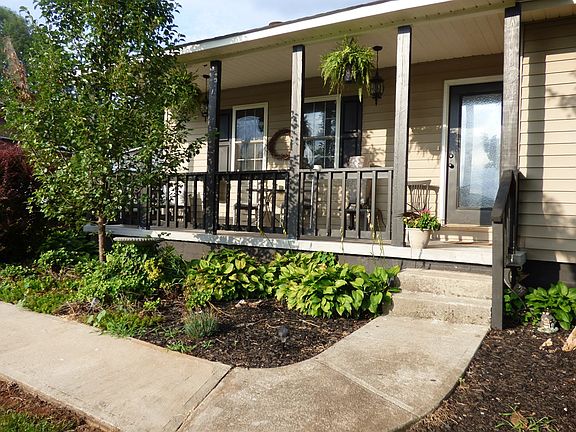 3rd image of 134 Sipe Ln