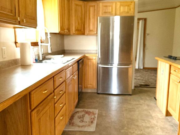 3rd image of 25 Gail Ln