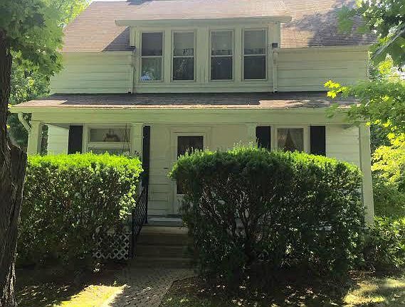5th image of 70 Maple St