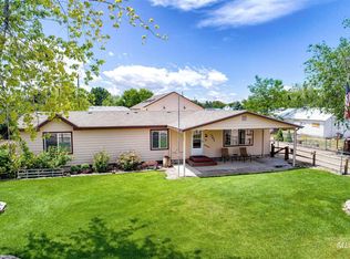 361 S School Ave, Kuna, ID 83634