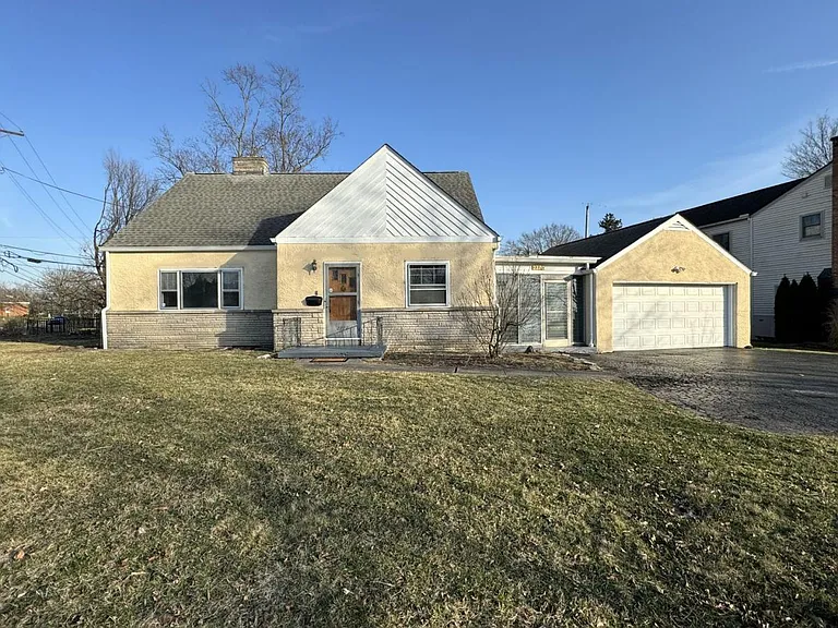 2770 Tremont Rd — Photo 1