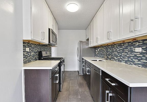 2nd image of 880 Colgate Ave APT 12I