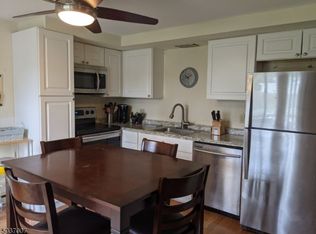 3 Prospect St APT 2A, Mount Arlington, NJ 07856