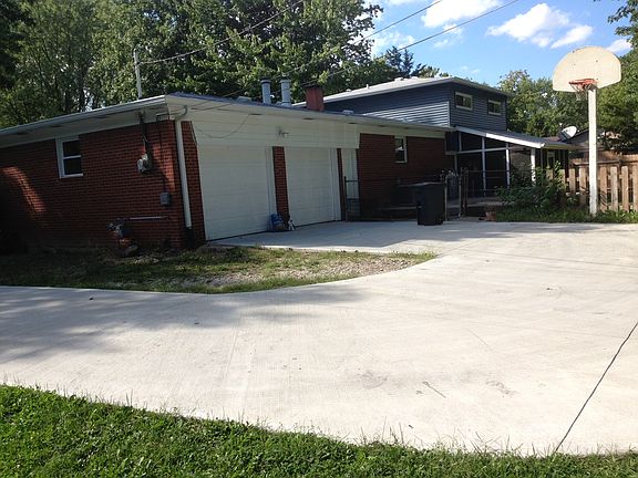 Rear load 2-car garage