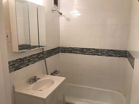 Rented by null | media 8