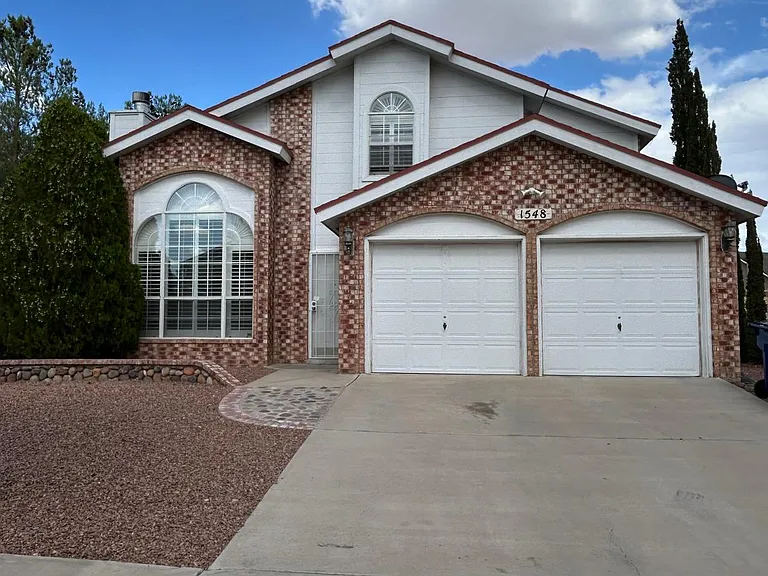 Beautifully Maintained Spacious 4 Bedroom Home