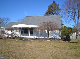 23 Verdant Rd, Levittown, PA 19057