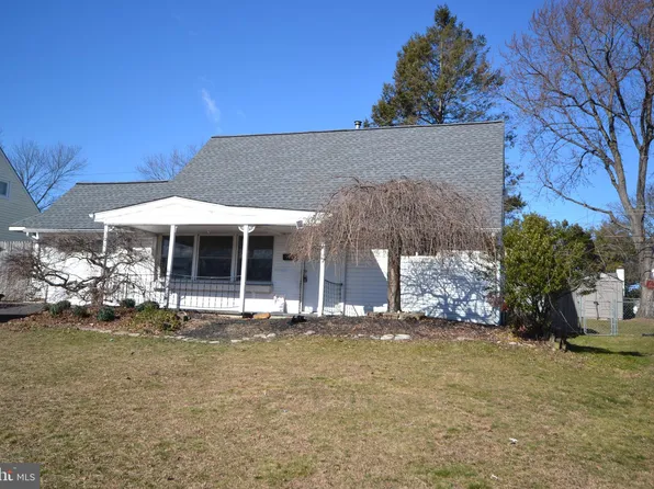 23 Verdant Rd, Levittown, PA 19057