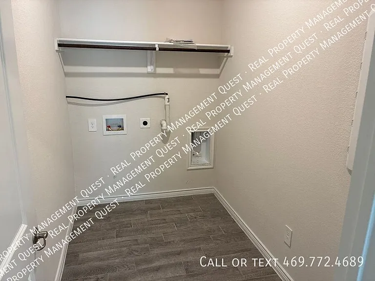 8164 Trudy Ln — Photo 9