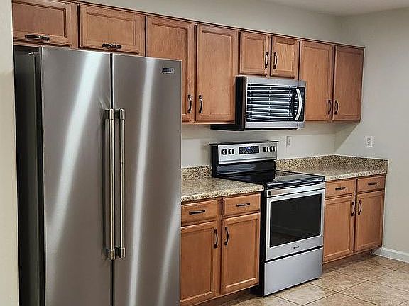 2nd image of 23877 W Wayland Dr