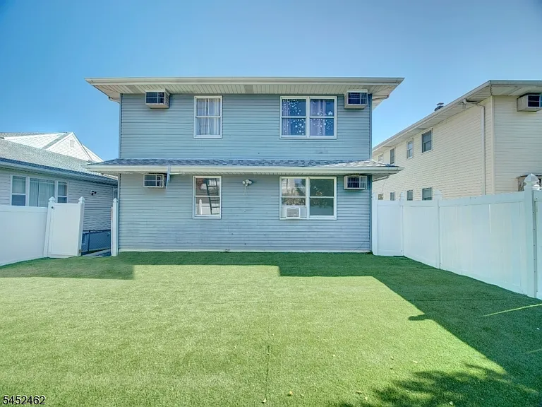 117 Burns Ave — Photo 13