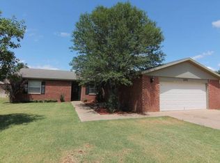2406 93rd St, Lubbock, TX 79423
