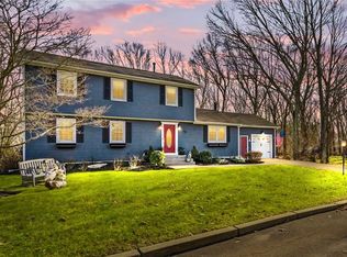 30 Ridgewood Rd, Cranston, RI 02921