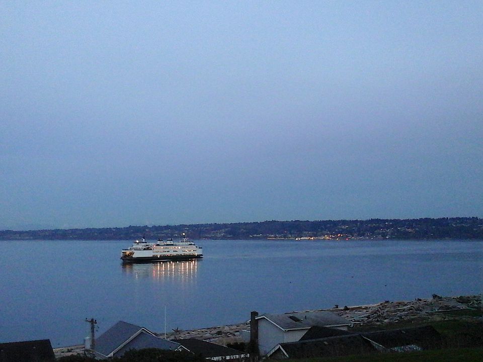 Crossing g the Sound