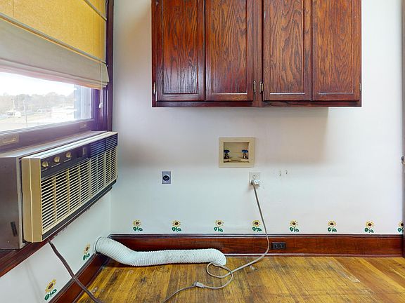 30th image of this home