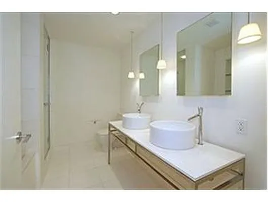 Rented by Douglas Elliman | media 33