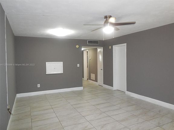 5th image of 1540 NE 191st St APT 106