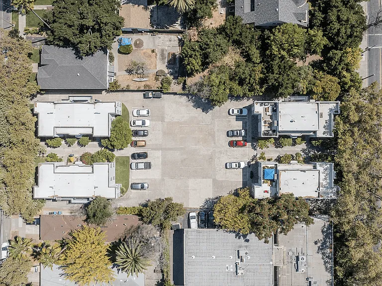 The Maxwell Apartments — Photo 62