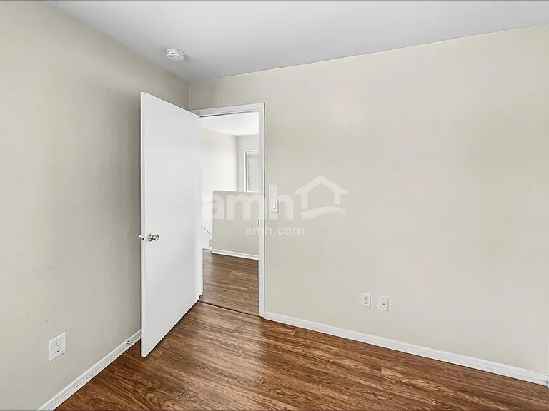 1701 S 113th Dr — Photo 17