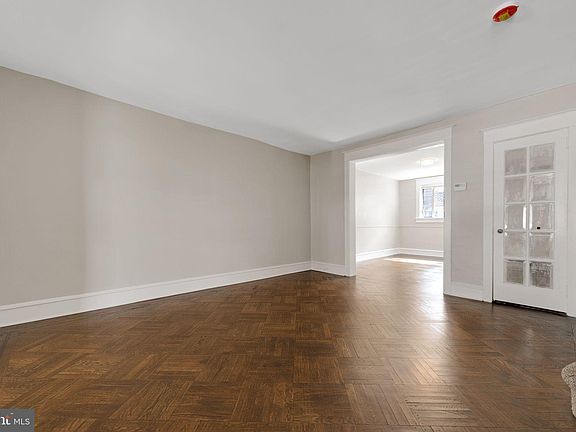 4th image of 6510 Guyer Ave