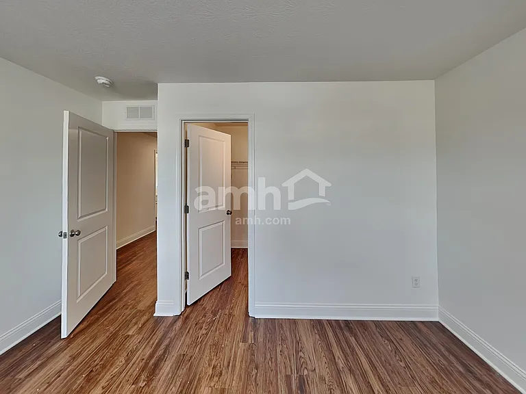 8428 Merlin Dr — Photo 17