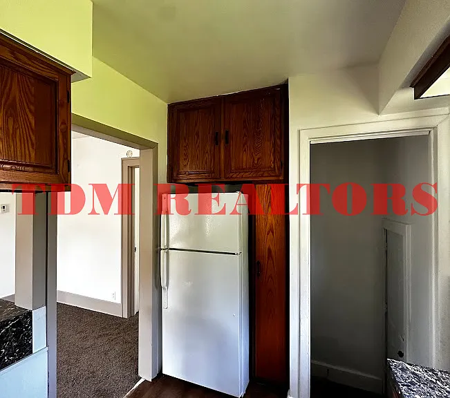 2534 Tiffin St — Photo 7