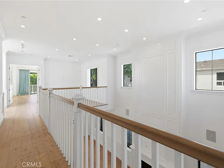 1405 Oak Ave — Photo 45