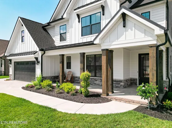 12027 Deer Crossing Dr, Knoxville, TN 37932