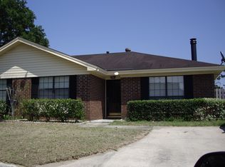 10 Peach Ct, Savannah, GA 31419