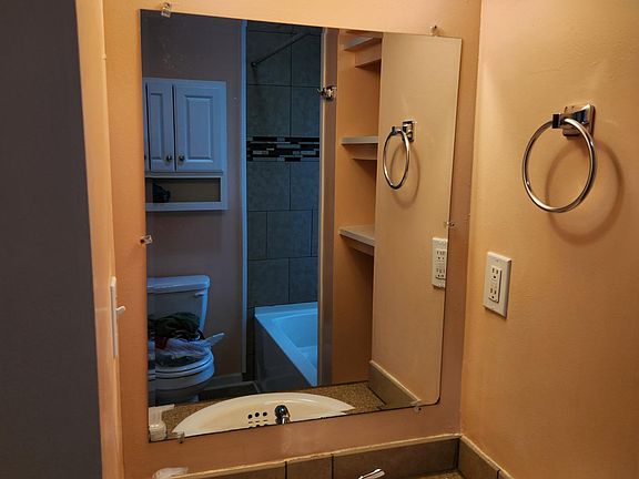 3rd image of 2188 Coffeen St