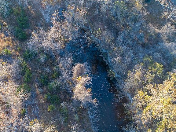3rd image of 309 Hidden Valley Ct