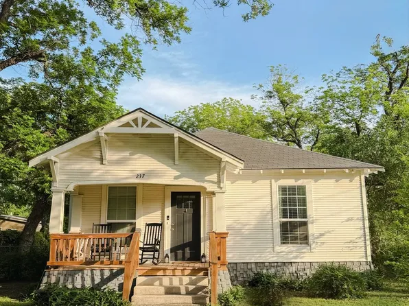 237 W OAK ST, Uvalde, TX 78801