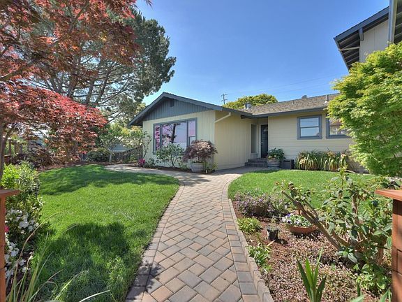 2nd image of 860 Piedmont Way