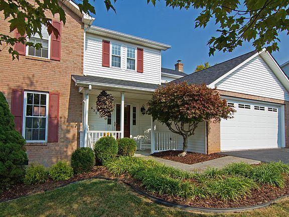 2nd image of 215 Crowfield Cir
