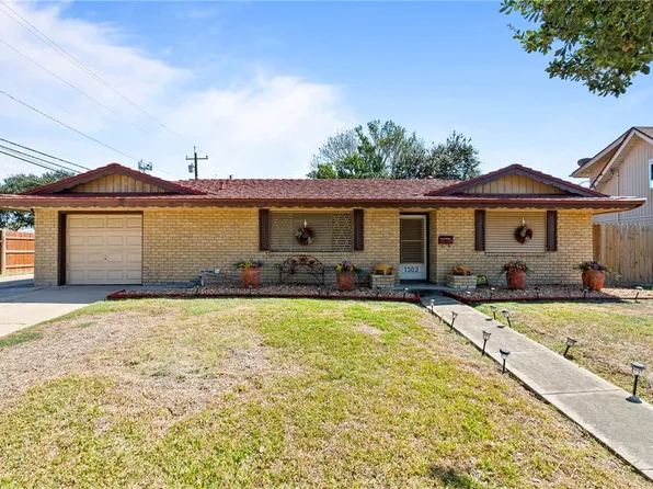 1302 Aswan Dr, Corpus Christi, TX 78412