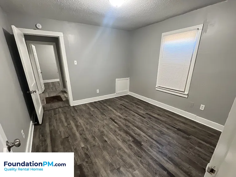 444 Glankler St — Photo 12