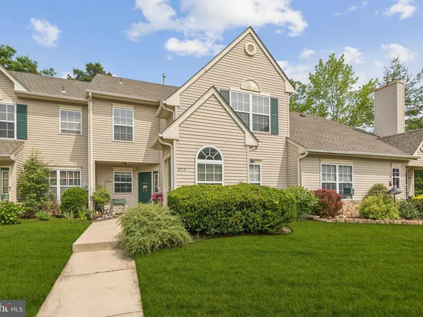 2713 Falcon Ct, Mays Landing, NJ 08330