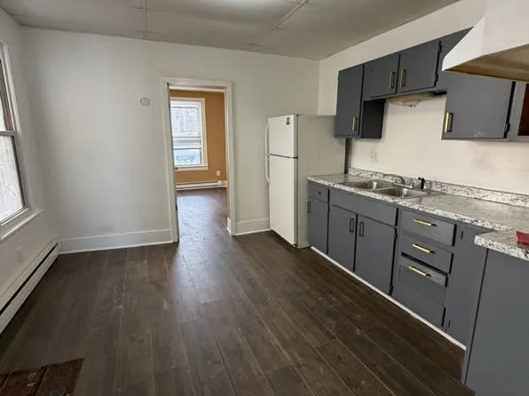 93 Washington St #1 & 2, Carbondale, PA 18407