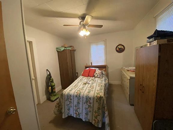 5th image of 137 E Columbus St