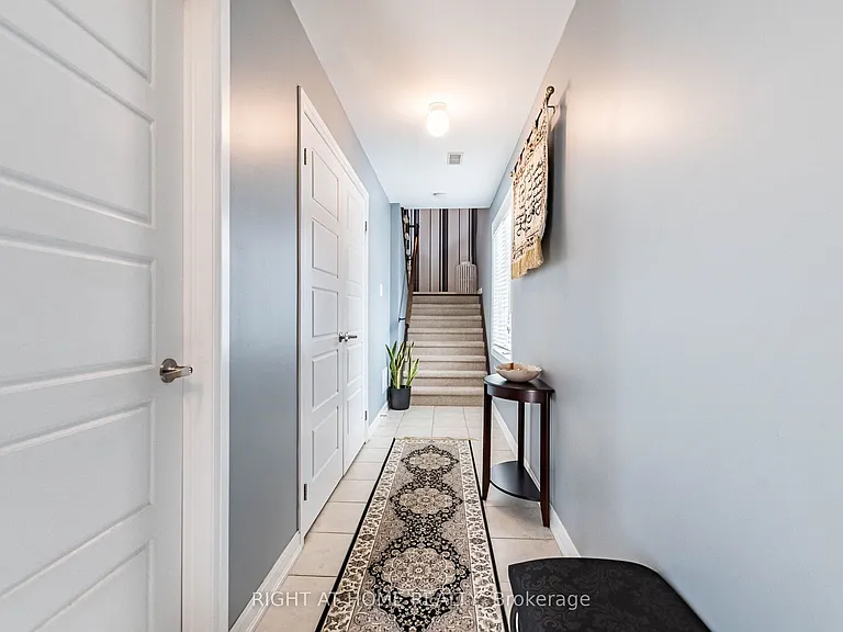 165 Hampshire Way #61 — Photo 6
