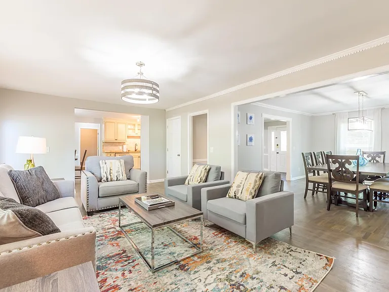 455 Cove Dr NE — Photo 2