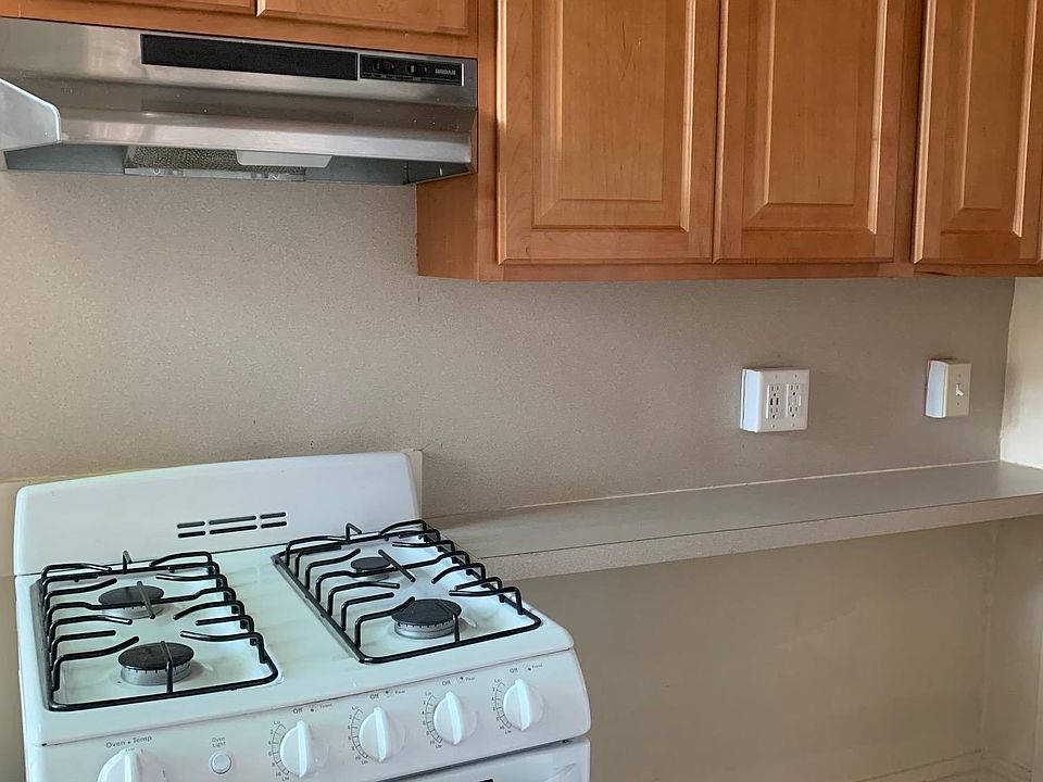 Full size gas stove