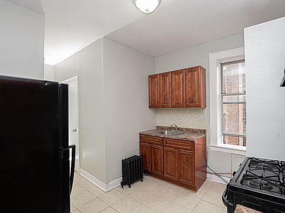 3rd image of 103 4th Ave #302A